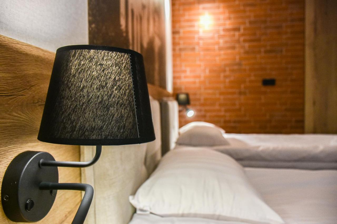 Strzelnica Hotel I Restauracja Starogard Gdański Exteriör bild